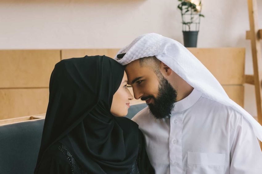 Fiqih Ringkas Hubungan Suami Istri di Bulan Ramadan