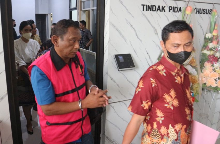 Tersangka Korupsi, Bos PT Ikan Laut Indonesia Dijebloskan ke Rutan Kejati Jatim
