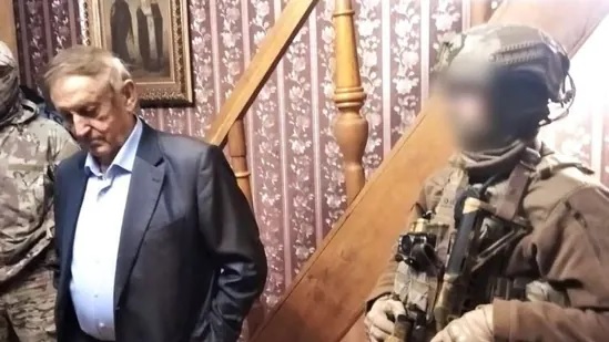 Zelensky Terapkan Sanksi pada Sosok Pahlawan Ukraina