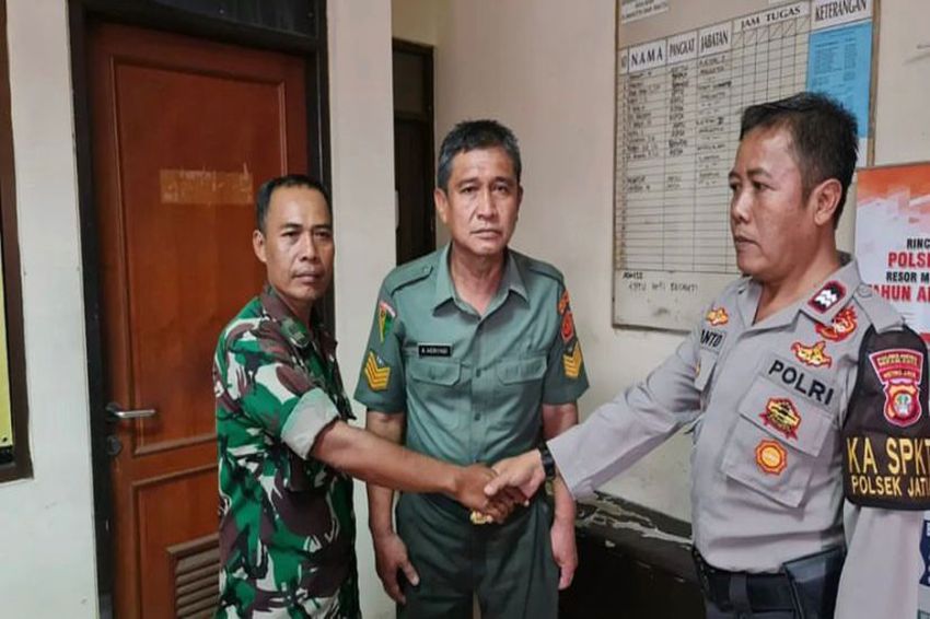 Peras Warga, Tentara Gadungan di Bekasi Ditangkap Anggota TNI