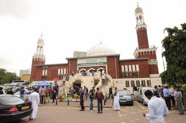Pulang dari Masjid di Inggris, Pria Muslim 73 Tahun Diserang 2 Pemuda