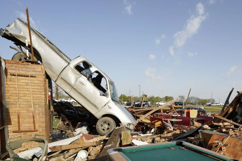 Badai Ekstrem Landa Sejumlah Negara Bagian AS, 21 Tewas