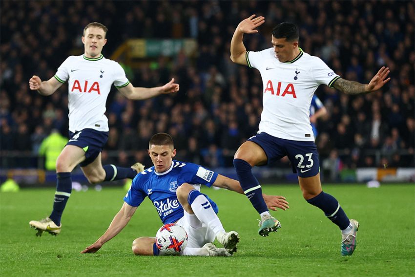 Ditinggal Antonio Conte, Rekor Tottenham Hotspur Tercoreng Lawan Everton