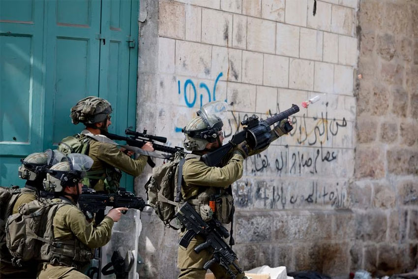 Pasukan Israel Tembak Mati 2 Pria Bersenjata di Tepi Barat