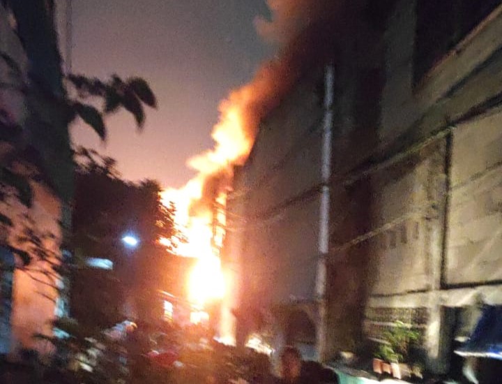 Kebakaran di Pademangan Barat, 15 Unit Damkar Dikerahkan