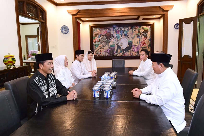 Jokowi Dinilai Lebih Rileks dan Gembira saat Terima Silaturahmi Prabowo