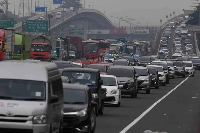 Contraflow di Tol Jakarta-Cikampek Diberlakukan Situasional