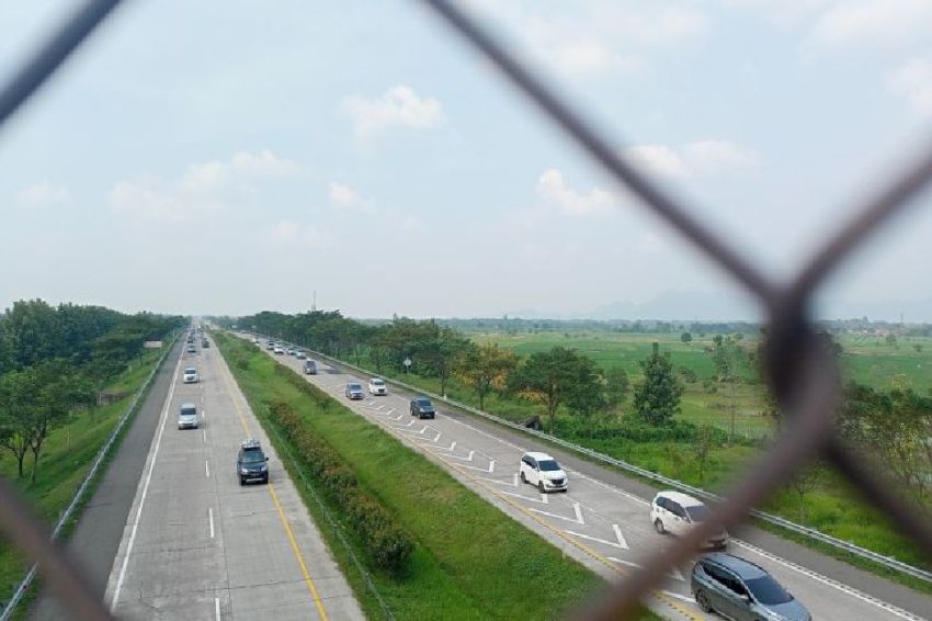 One Way Tol Kalikangkung hingga Tol Jakarta-Cikampek Diperpanjang hingga Rabu 26 April 2023