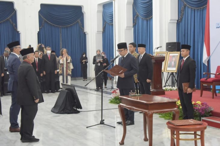 Ridwan Kamil Lantik Kepala Badan Pengelola Kawasan Metropolitan Rebana dan Cekban
