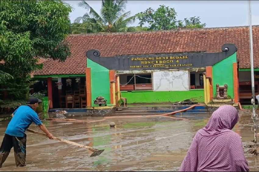 2 Kecamatan di Cianjur Diterjang Banjir Bandang, Sekolah dan Jembatan Hancur
