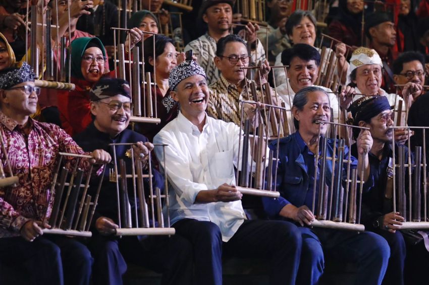 Ganjar Mendapat Gelar Warga Kehormatan Masyarakat Sunda