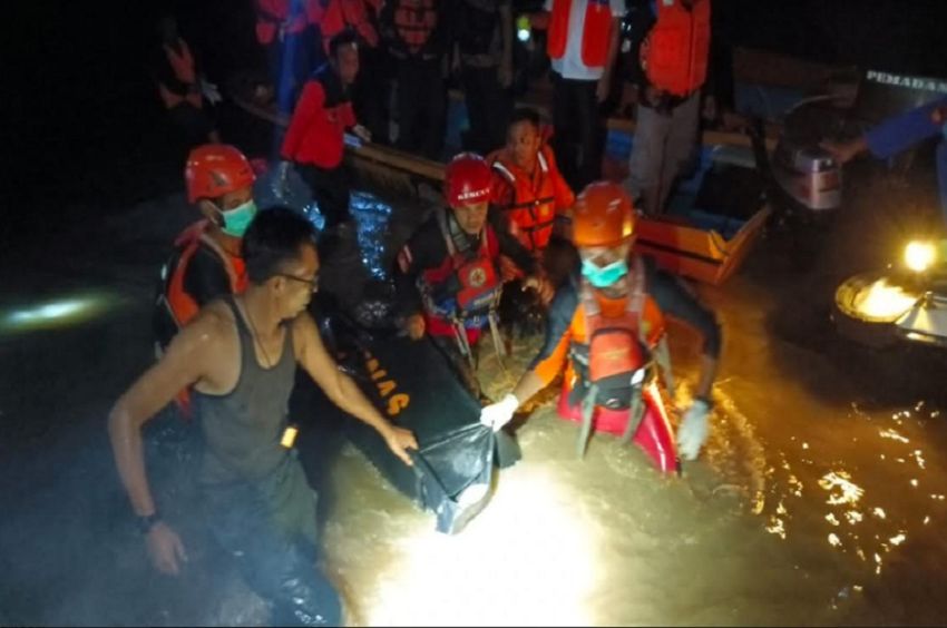 Hilang di Sungai Kapuas, Jasad Plt Ketua DPD Golkar Kubu Raya Ditemukan di Perairan Klenteng Macau