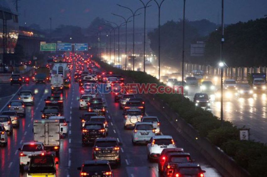 Atasi Kemacetan Jakarta, Sylviana Murni Usul Jam Masuk dan Pulang Kantor Diatur