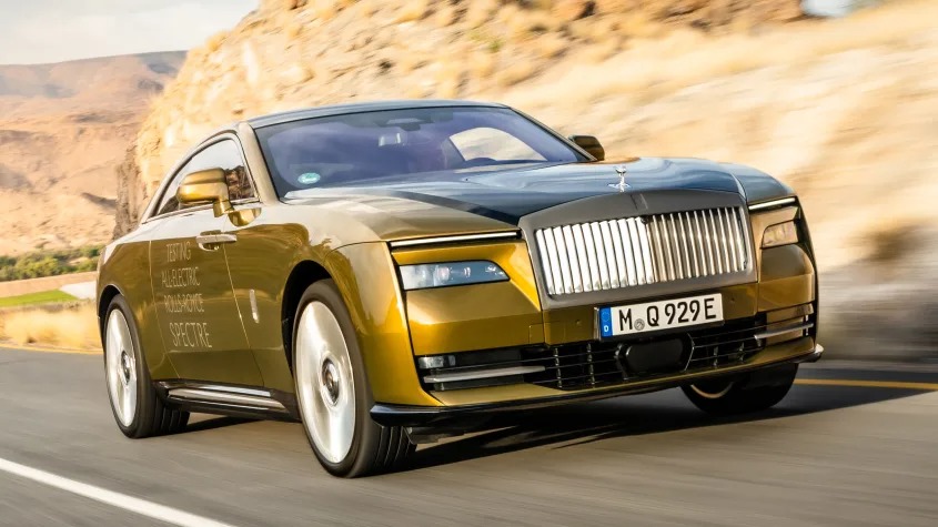 Antrean Pembeli Mobil Listrik Rolls-Royce Memanjang hingga 2025