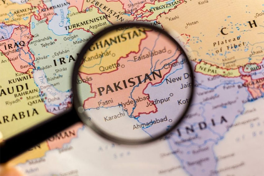 Aksi Bom Bunuh Diri Targetkan Pos Pemeriksaan di Pakistan Utara