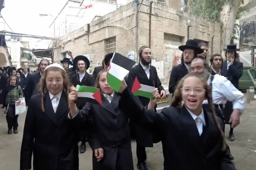 Israel akan Usir Mahasiswa Arab yang Kibarkan Bendera Palestina
