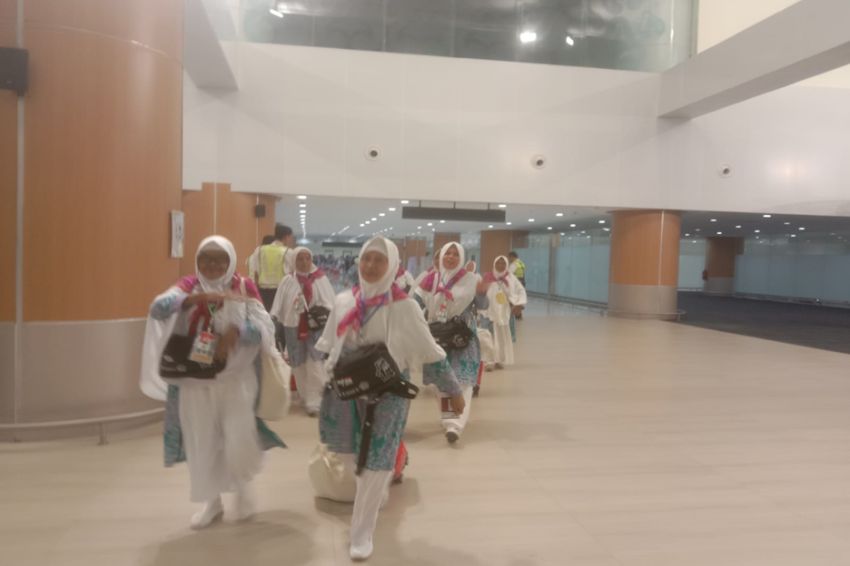 Bersejarah, Jemaah Haji Asal Majalengka Perdana Gunakan Bandara Kertajati
