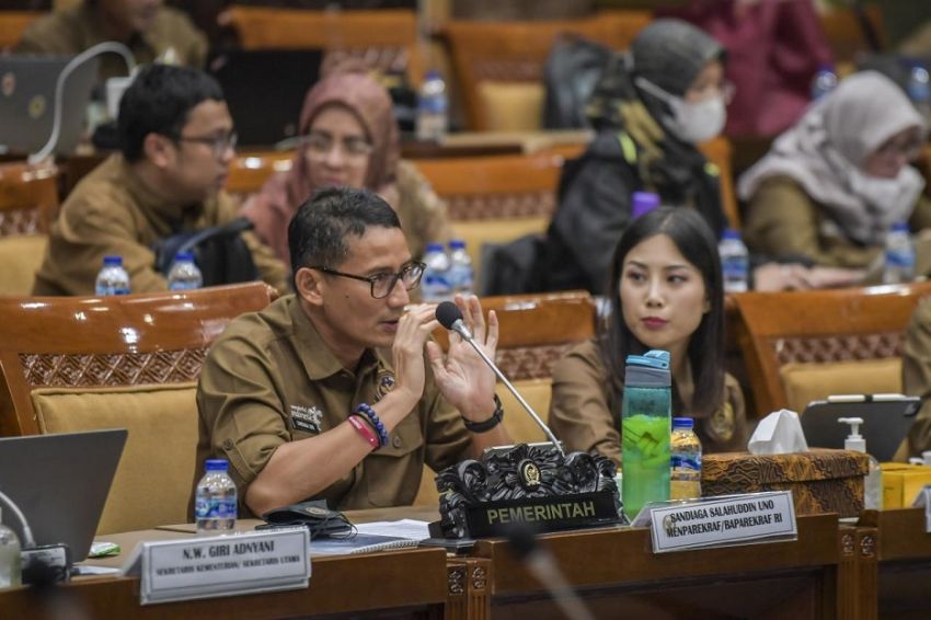 Angela Tanoesoedibjo Paparkan Kebijakan Kemenparekraf Majukan Pariwisata Indonesia di Raker Komisi X DPR RI