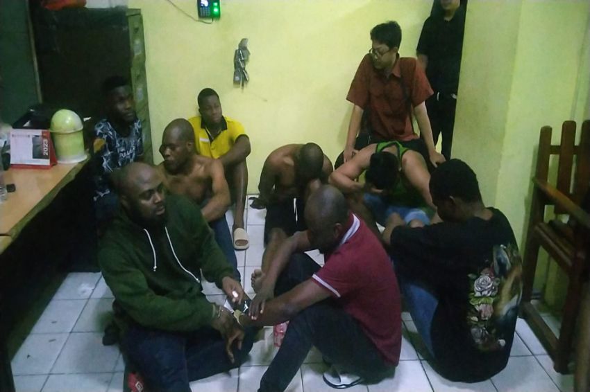 Berbuat Onar, 11 Warga Afrika Ditangkap di Apartemen Cengkareng