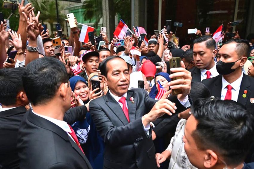 Kunker ke Malaysia, Presiden Jokowi Disambut Warga dan Alunan Hadrah
