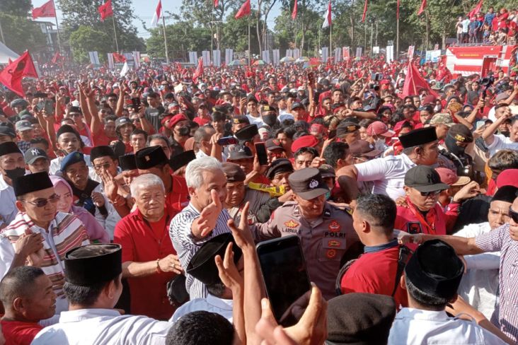 Ganjar Ajak Kader PDIP Sampaikan Kebaikan dan Ketulusan Jokowi untuk Rakyat NTB
