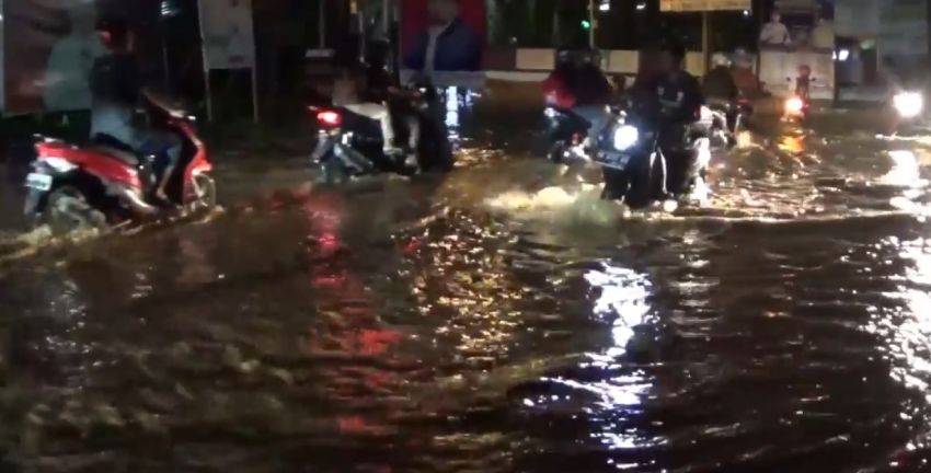 Kota Mamuju Terendam Banjir, Jalur Trans Sulbar Lumpuh