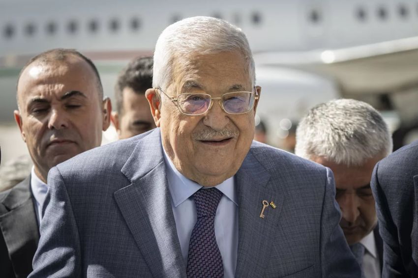 Presiden Palestina Pecat 12 Gubernur di Tepi Barat dan Jalur Gaza