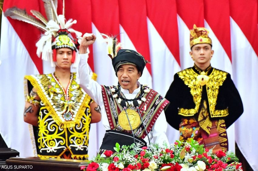 Mengenal Baju Adat Tanimbar Pakaian Yang Digunakan Jokowi Saat Sidang