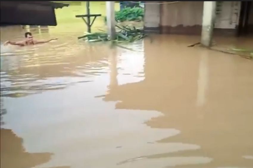 Ratusan Rumah di Madina Terendam Banjir saat Musim Kemarau