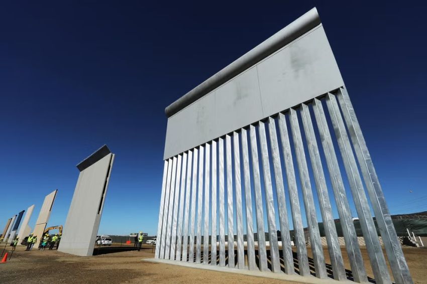 Pemerintahan Biden Diam-diam Jual Bagian Tembok Perbatasan Trump