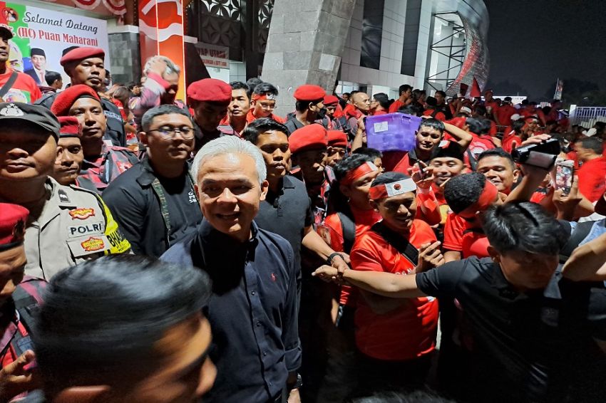Teriakan Ganjar Presiden Terus Menggema di Stadion Jatidiri Semarang
