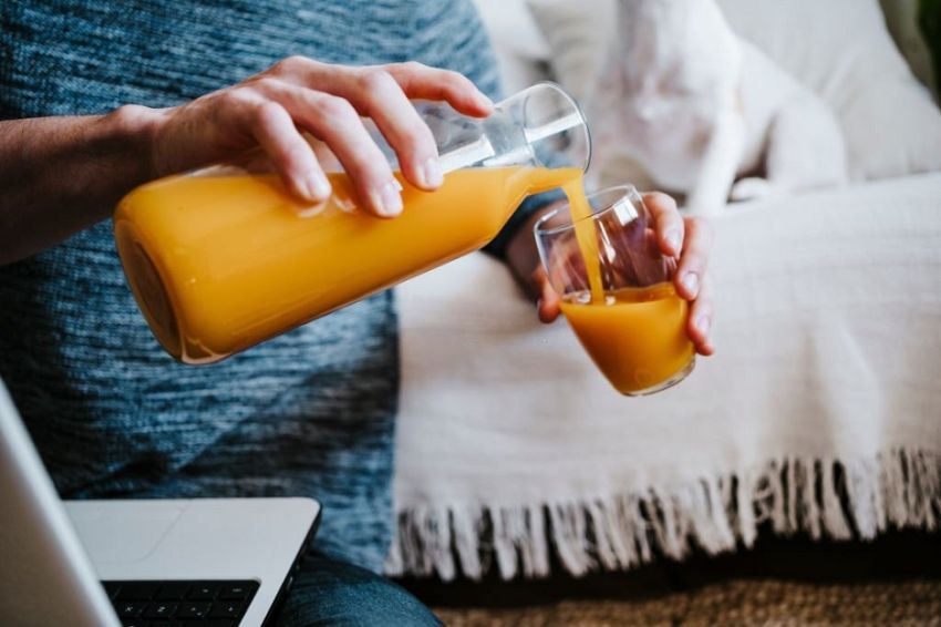 The Side Effects of Drinking Too Much Orange Juice: Impacts on Health and How to Consume It Moderately