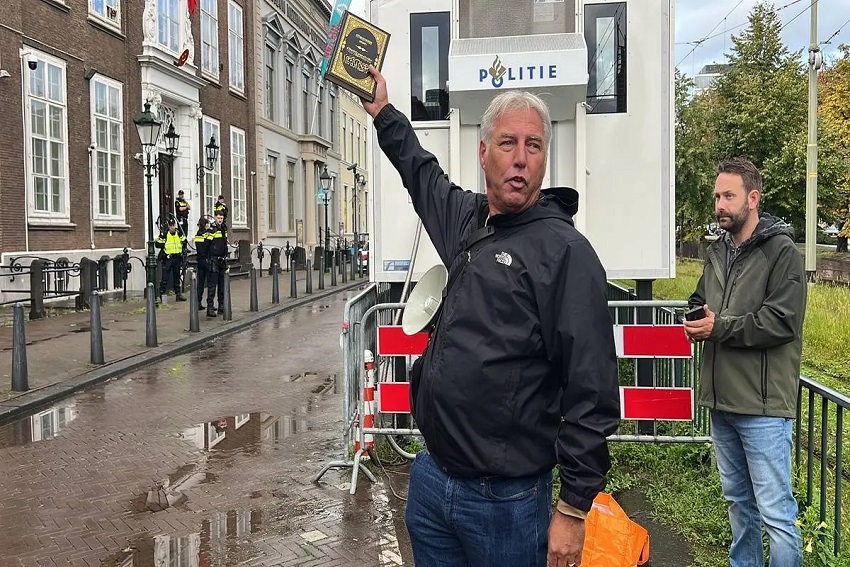 Anti-Islam Figure Insults Al-Qur’an in Front of Foreign Embassies in The Hague