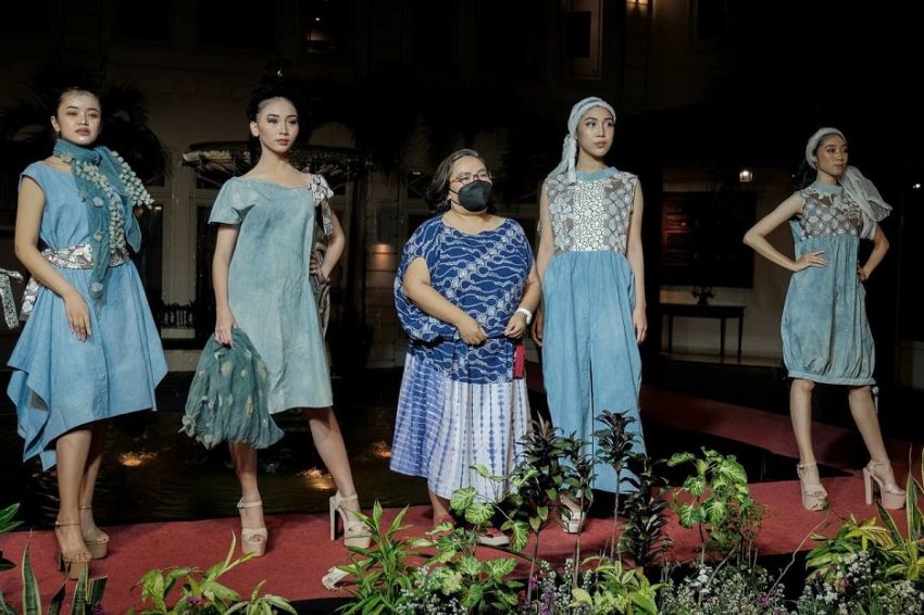 Sambut Hari Batik Nasional, Kemenparekraf Gelar Istana Berkebaya