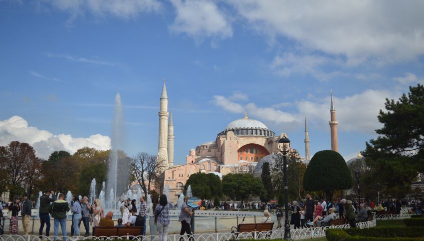 7 Keindahan dan Keunikan Hagia Sophia di Istanbul Turki yang Tetap Abadi