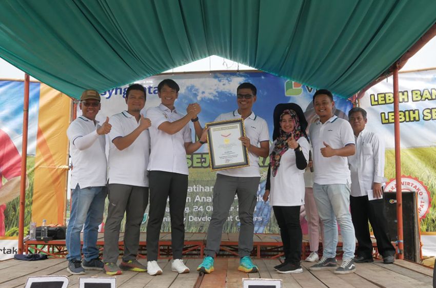 4.500 Petani Kabupaten Karawang Dilatih Digitalisasi