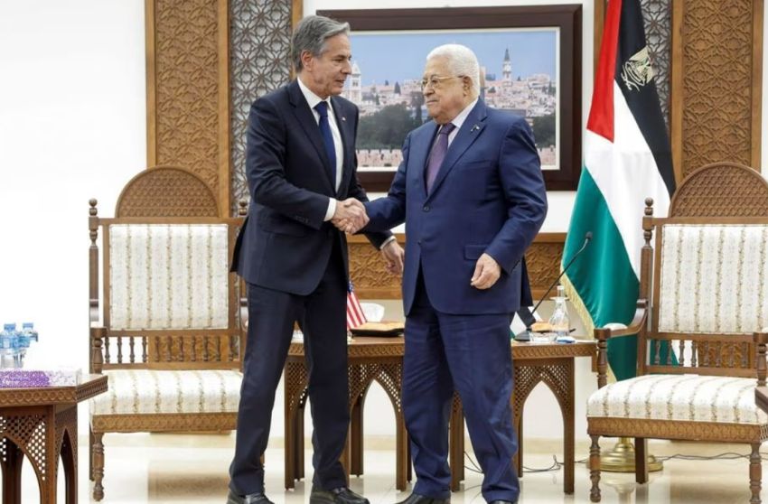 Presiden Mahmoud Abbas Serukan Penghentian Perang saat Bertemu Menlu Blinken