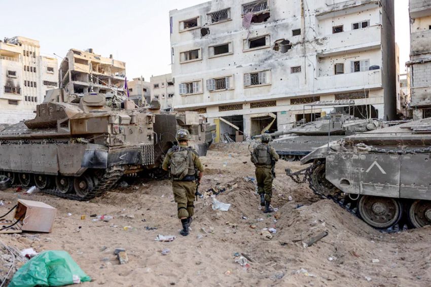 Pertempuran Sengit Pecah di Jalur Gaza: Mayat dan Tank di Jalanan
