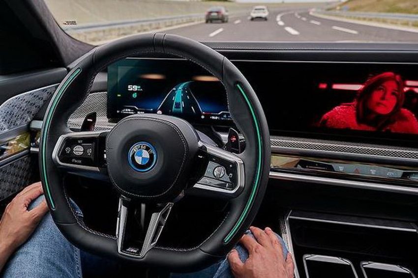 Fakta Menarik BMW Seri 7 yang Dibekali Teknologi Otonom, Tak Perlu Lagi Pakai Sopir?