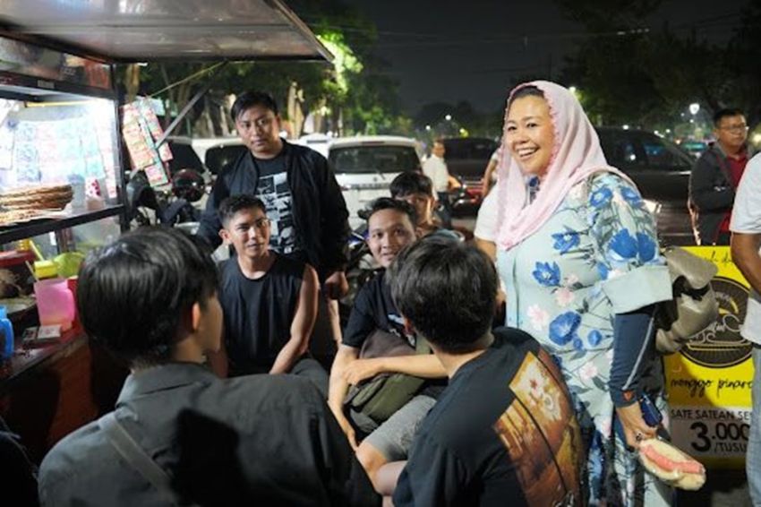 Menangkan Ganjar-Mahfud, Yenny Wahid Blusukan ke Surabaya Temui Arek-arek Milenial