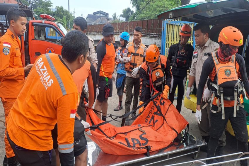 2 Hari Tenggelam di Kali Ciliwung, Bocah 9 Tahun Ditemukan Tewas di Manggarai