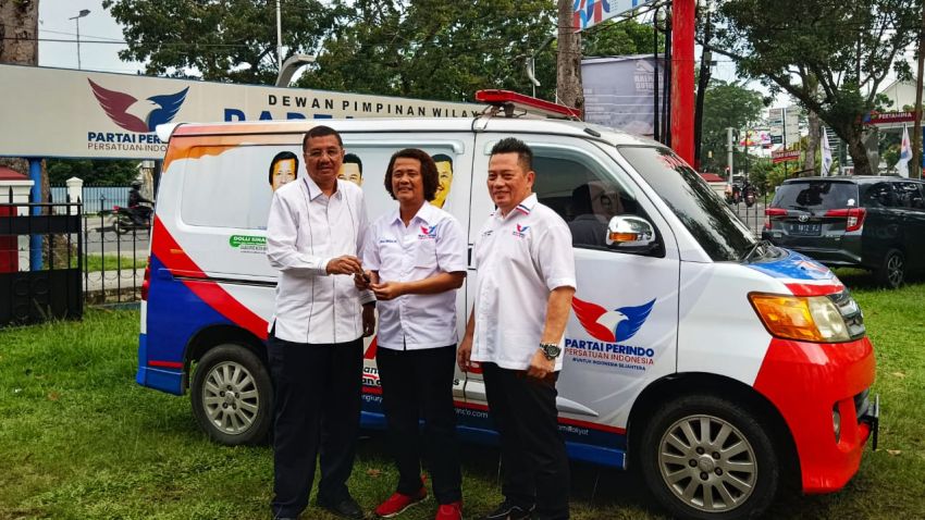 DPW Perindo Sumut Berikan Bantuan Ambulance ke DPD Kota Medan