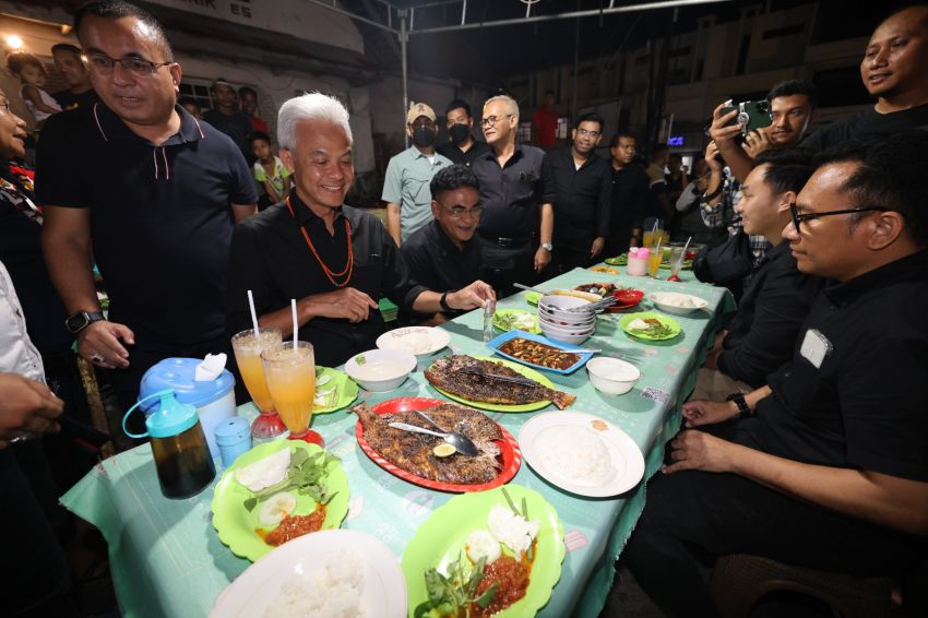 Momen Ganjar Bikin Heboh Warga dan Pedagang Kuliner Kampung Solor Kupang