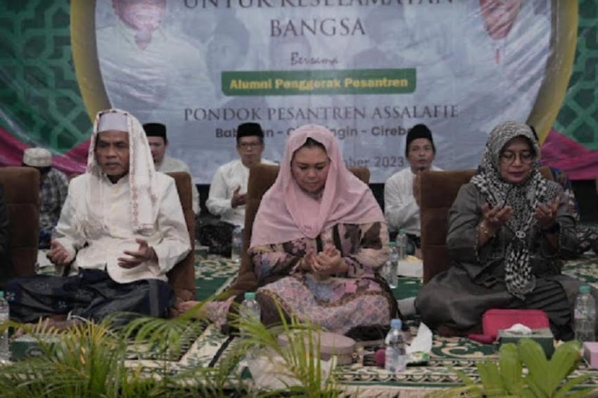 Yenny Wahid Ungkap Komitmen Pasangan Ganjar-Mahfud Dihadapan Para Kiai dan Santri di Cirebon