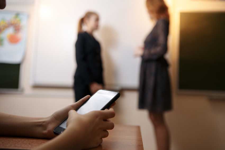 Tekan Kasus Cyberbullying di Sekolah, AS Larang Siswa Gunakan Smartphone