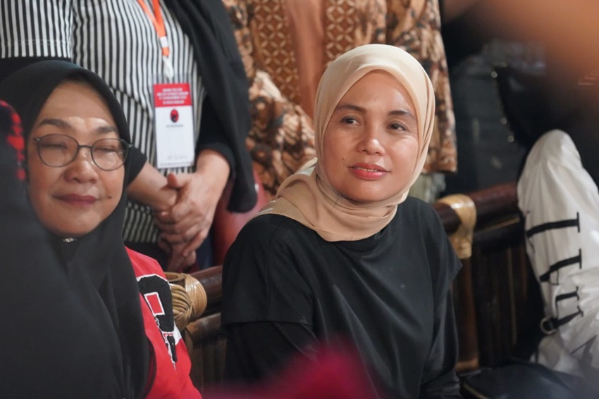 Warga Madiun Curhat soal Perundungan, Siti Atikoh Tekankan Pentingnya Pendidikan Adab ke Anak