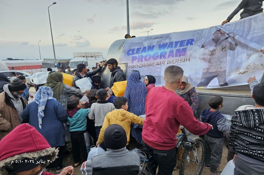 INH Salurkan Bantuan Air Bersih di Kamp Al Mawasi, Warga Gaza: Terima Kasih Indonesia