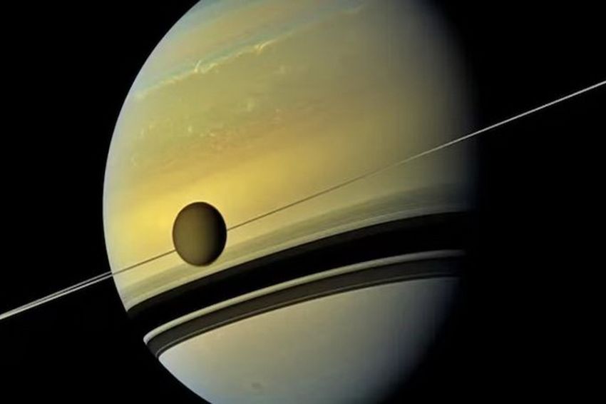 Penemuan Air Melimpah di Saturnus, Tapi Penghuninya Mustahil Manusia