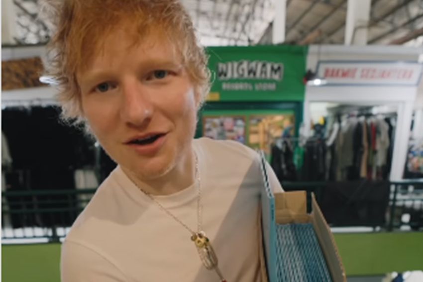 Alasan Ed Sheeran Blusukan dan Bagikan Vinyl Album di Pasar Santa Jakarta