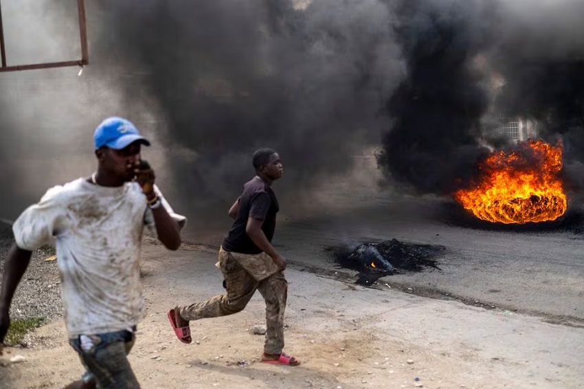 Gangster Kuasai Haiti: Mayat-mayat Bergelimpangan, Warga Barat Ramai-ramai Kabur